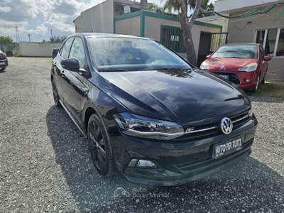 Volkswagen Polo 5p. R-LINE Nero usata Andria