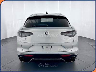 Alfa Romeo Stelvio Stelvio 2.2 t Veloce Q4 210cv auto Grigio usata Milano
