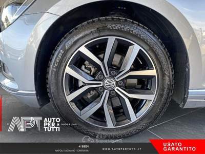 Volkswagen Passat Passat Variant 2.0 tdi Executive 150cv dsg 7m Grigio usata Marano di Napoli