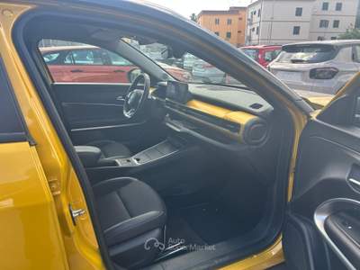 Jeep Avenger bev summit 100% elettrica Giallo usata Fisciano