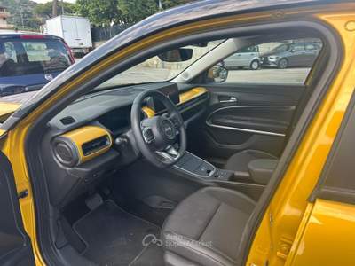 Jeep Avenger bev summit 100% elettrica Giallo usata Fisciano