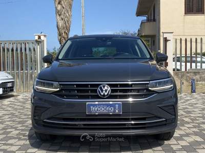 Volkswagen Tiguan Life 2.0 TDI 122 CV Grigio usata Borgetto