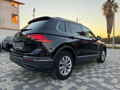 Volkswagen Tiguan Life 2.0 TDI 122 CV Nero usata Borgetto