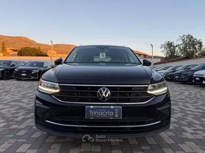 Volkswagen Tiguan Life 2.0 TDI 122 CV Nero usata Borgetto