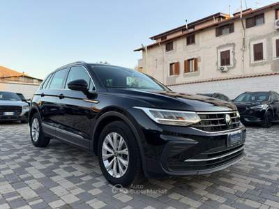Volkswagen Tiguan Life 2.0 TDI 122 CV Nero usata Borgetto