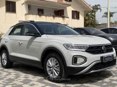 Volkswagen T-Roc Life 1.0 TSI 110 CV Nero usata Borgetto