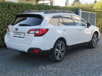 Subaru Outback Outback 2.5i Lineartronic Premium Bianco usata Cuneo