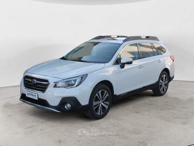 Subaru Outback Outback 2.5i Lineartronic Premium Bianco usata Cuneo