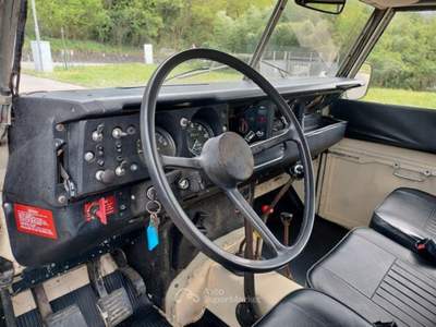 Land Rover Defender Land Rover Defender Beige usata Bagni di Lucca