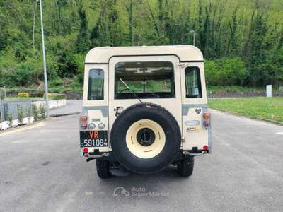 Land Rover Defender Land Rover Defender Beige usata Bagni di Lucca