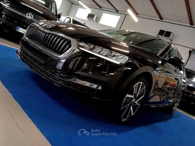 Skoda Octavia Wagon 2.0 TDI 4x4 DSG CLEVER EDITION FULL GANCIO Nero usata Creazzo