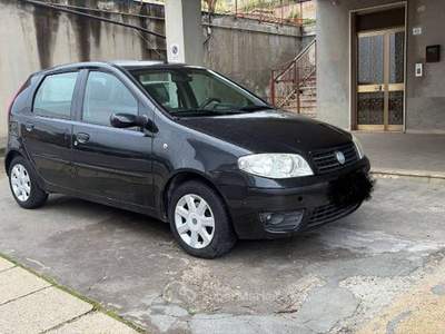 Fiat 1300 FIAT
Punto 3a serie ('03'-'11')
Punto 1.3 Multijet 16V 5P  Grigio usata Cepagatti