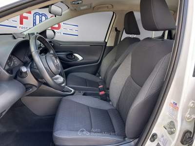 Toyota Yaris Yaris 1.5h Active Bianco usata Torino