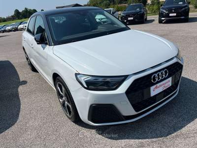 Audi A1 A1 II  Sportback 30 1.0 tfsi Admired 110cv s-tronic Bianco usata Buja