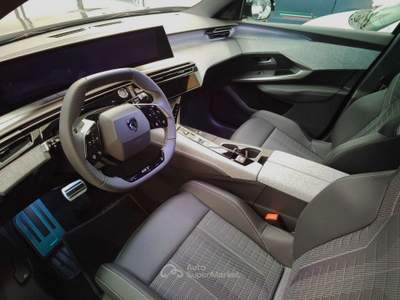 Peugeot 5008 5008 1.2 hybrid GT 145cv 7posti usata Torino