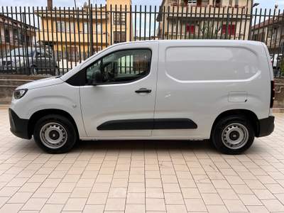 Fiat Doblò 1.5 hdi 100cv Apple Retrocamera Porta laterale KM ZERO Bianco usata Santa Maria a Vico