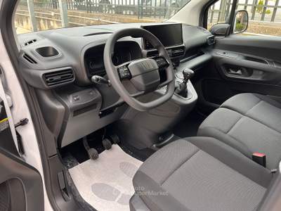 Fiat Doblò 1.5 hdi 100cv Apple Retrocamera Porta laterale KM ZERO Bianco usata Santa Maria a Vico