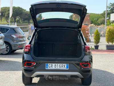 Volkswagen T-Roc 1.5 TSI CAMBIO AUTOMATICO Nero usata Fiumicino