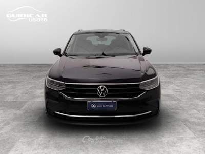 Volkswagen Tiguan 2.0 TDI SCR Life DSG Nero usata Lucca