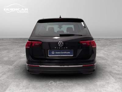 Volkswagen Tiguan 2.0 TDI SCR Life DSG Nero usata Lucca