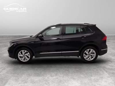 Volkswagen Tiguan 2.0 TDI SCR Life DSG Nero usata Lucca