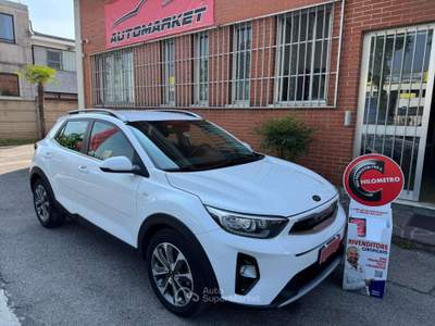 Kia Stonic 1.0 t-gdi Style 120cv Bianco usata Cernusco sul Naviglio