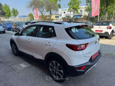 Kia Stonic 1.0 t-gdi Style 120cv Bianco usata Cernusco sul Naviglio