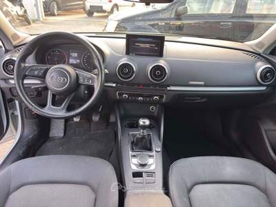 Audi A3 1.6 TDI Bianco usata Santa Maria la Carità