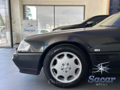 Mercedes-Benz SL 
             Verde usata Potenza