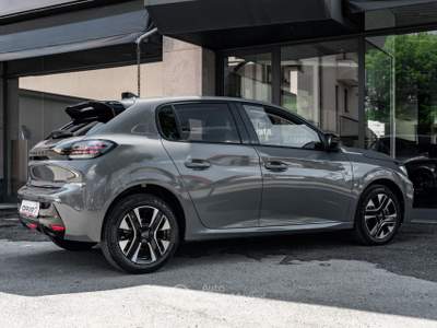 Peugeot 208 1.2 hybrid Allure 110cv e-dcs 6 Grigio usata Seveso