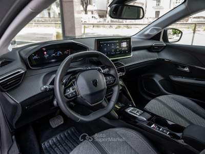 Peugeot 208 1.2 hybrid Allure 110cv e-dcs 6 Grigio usata Seveso