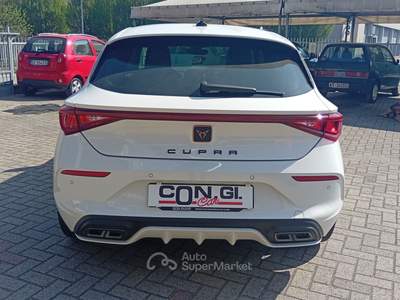 Cupra Leon PACK PERFORMANCE Bianco usata Carignano