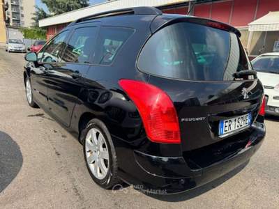 Peugeot 308 1.6 8V e-HDi 115CV S&S AUT. SW Sport Nero usata Milano