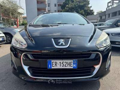Peugeot 308 1.6 8V e-HDi 115CV S&S AUT. SW Sport Nero usata Milano