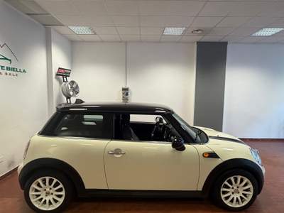 MINI Cooper Neopatentati Beige usata Biella