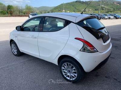 Lancia Ypsilon Ypsilon III 2011 0.9 t.air Elefantino ecochic metano 80cv my14 Bianco usata Corciano