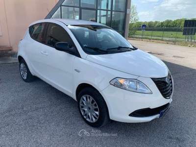 Lancia Ypsilon Ypsilon III 2011 0.9 t.air Elefantino ecochic metano 80cv my14 Bianco usata Corciano