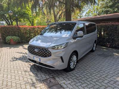 Ford Tourneo Custom Titanium 2.0 Ecoblue 136 Cv Automatica A8 Awd Grigio usata Cairate