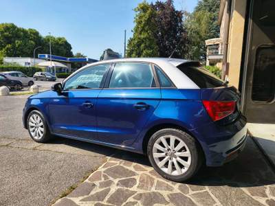 Audi A1 A1 Sportback 1.0 tfsi ultra Metal Plus 95cv s-tronic Blu/Azzurro usata Nova Milanese