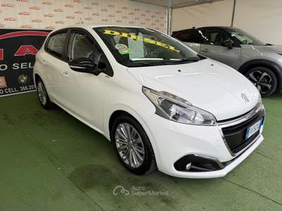 Peugeot 208 1.6 DIESEL 75CV Bianco usata Giugliano