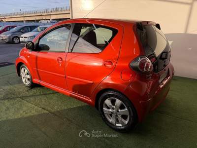 Toyota Aygo 1.0 BENZINA 70CV (5 PORTE) Arancione usata Giugliano