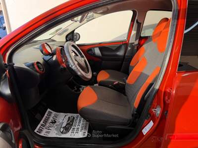 Toyota Aygo 1.0 BENZINA 70CV (5 PORTE) Arancione usata Giugliano