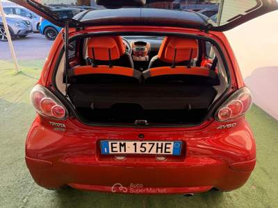 Toyota Aygo 1.0 BENZINA 70CV (5 PORTE) Arancione usata Giugliano