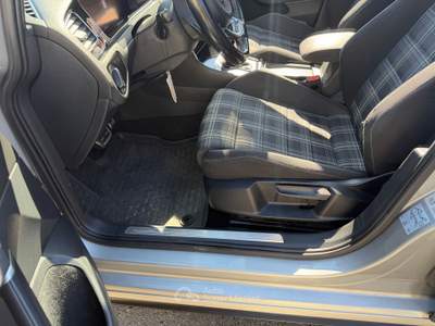 Volkswagen Golf GTD Sport and Sound Grigio usata Genova