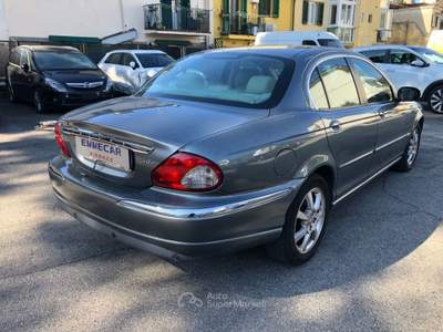 Jaguar X-Type 2.0D cat Executive Grigio usata Firenze