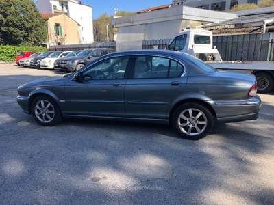 Jaguar X-Type 2.0D cat Executive Grigio usata Firenze