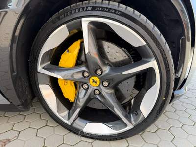 Ferrari Purosangue FULL CARBON Argento usata Genova