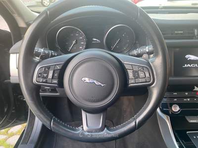 Jaguar XF UNICO PROPRIETARIO Nero usata Colleferro