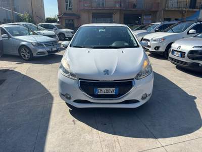 Peugeot 208 PEUGEOT 208 1.2 BENZINA OK NEOPATENTATI ANNO 2012 Bianco usata Qualiano