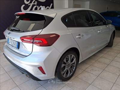 Ford Focus 1.5 ecoblue ST-Line 115cv auto Grigio usata Teramo